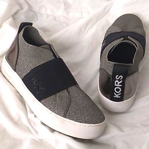 Women's MICHAEL Micheal Kors silver and black shoes size 8 VERY GORGEOUS 😍